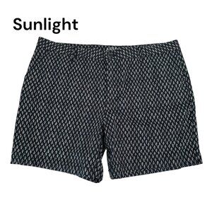 Riders By Lee Women 6" Inseam Black & White Printed Cotton/Spandex Shorts SZ 18M